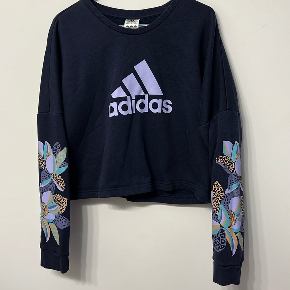 🔥🔥 5/$30 bundle ADIDAS crop sweatshirt medium 🔥🔥 5/$30 bundle
